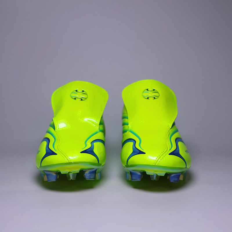 Professional Mens Soccer Shoes - огляд і ціна Sports Equipment For Boys